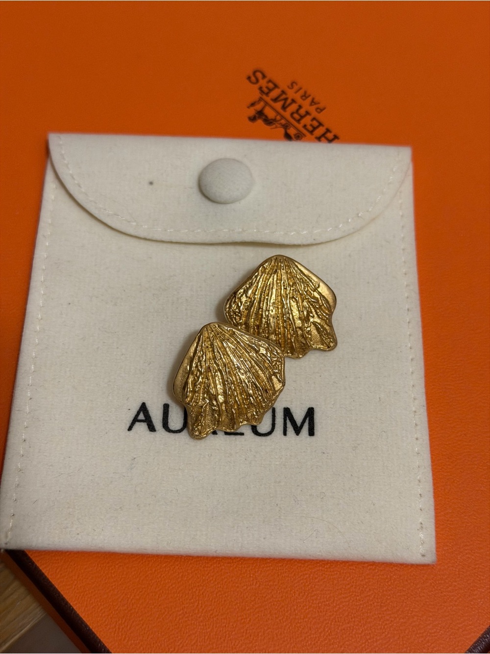 AUREUM Gold Seashell Earrings